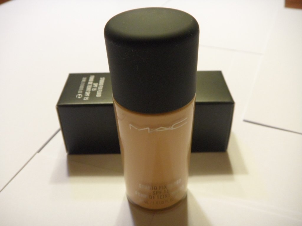 mac studio fix fluid n18