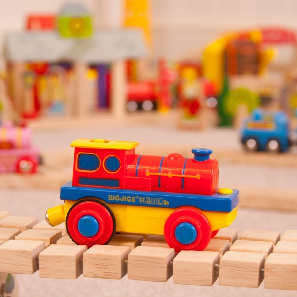 bigjigs battery operated train
