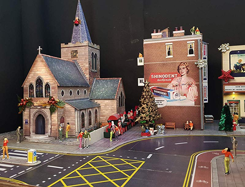 The CityBuilder O Gauge 1:48 Scale Roads /& PAVEMENTS Cardboard Model Making Kit Model Railroad Accessories